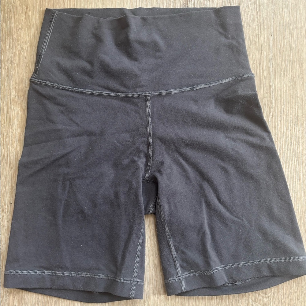 Aritzia TNA Biker Short